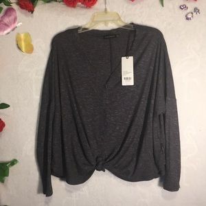 Silver jeans Co size L gray long sleeve v neck top